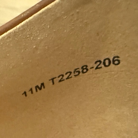 Trotters Daria Pump Cognac Brown Heels - Picture 7 of 8